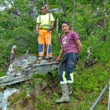 Nepali people working to improve the way to the Nosi - nose, which is in the western Hardangervidda